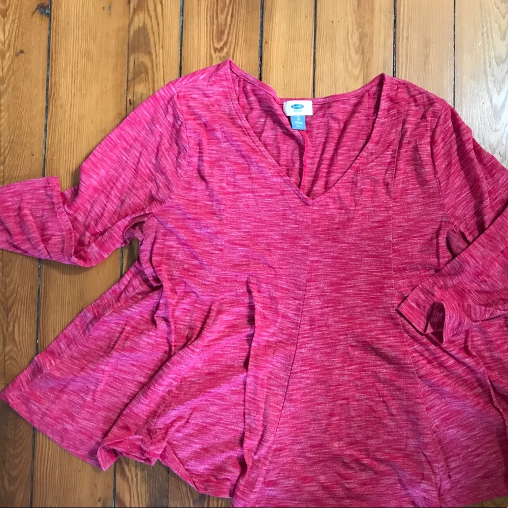 Flowy pattern top v neck